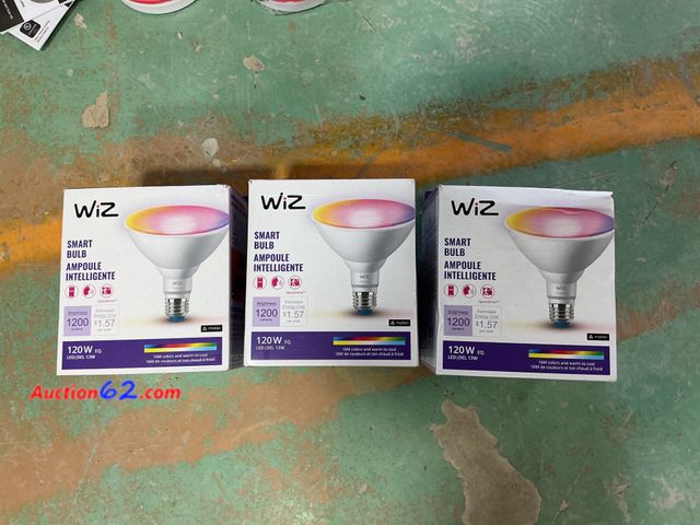 Lot 44-962 - Wiz Smart Bulb - AMPoule Intelligente, 1200 Brightness Not Tested E-Commerce Return, A basic inspection has been given to this item. Sold AS...