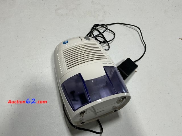 Lot 44-104a - Eva-Dry Petite Dehumidifier Model EDV-1200 See All Photo's Used Powers on, not tested further Not Tested
