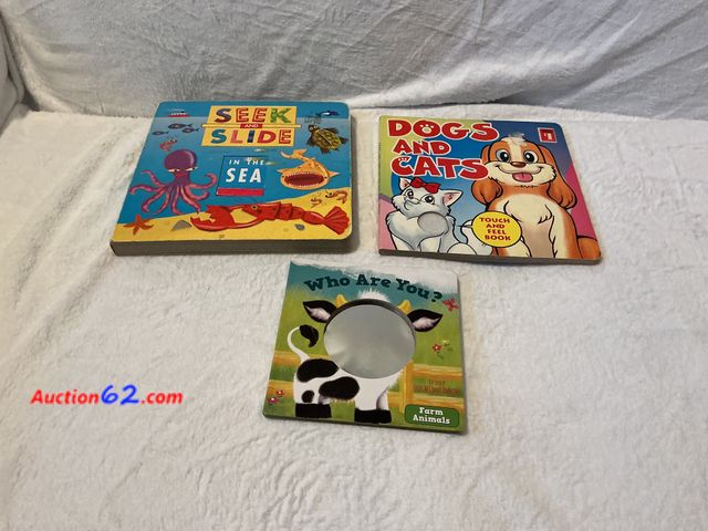 Lot 44-1025m - Lot of (3) children’s books E-Commerce Return, A basic inspection has been given to this item. Sold AS-IS. Used See All Photo's Not Tested