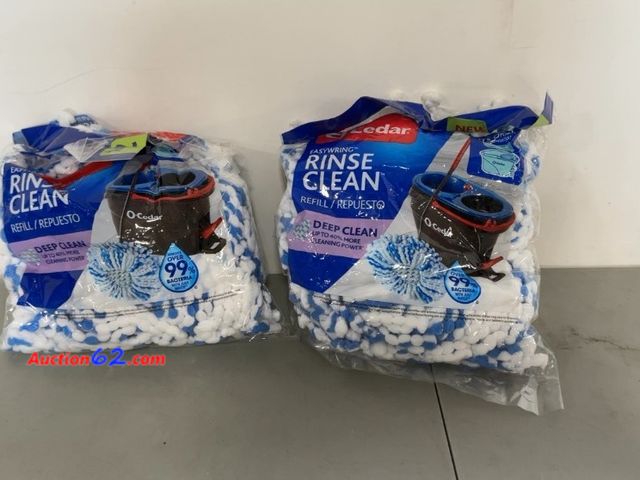 Lot 44-1538j - O-Cedar Easywring Rinse Clean Mop Refills Not Tested See All Photo's E-Commerce Return, A basic inspection has been given to this item. Sold...