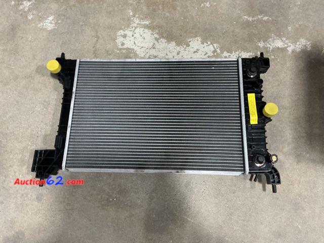 Lot 44-1523w - Radiator unknown make/ model Appears New, A basic inspection has been given to this item. Sold AS-IS. See All Photo's Not Tested