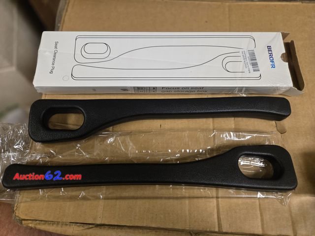 Lot 44-6857p - Kairiyard Car Seat Gap Filler Appears New, A basic inspection has been given to this item. Sold AS-IS.