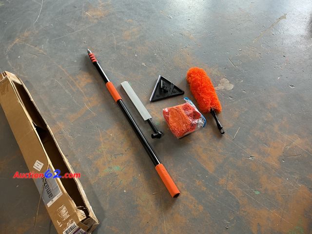 Lot 44-595e - Extendable Duster and Squeegee Cleaning Tool Set See All Photo's Not Tested E-Commerce Return, A basic inspection has been given to this ite...