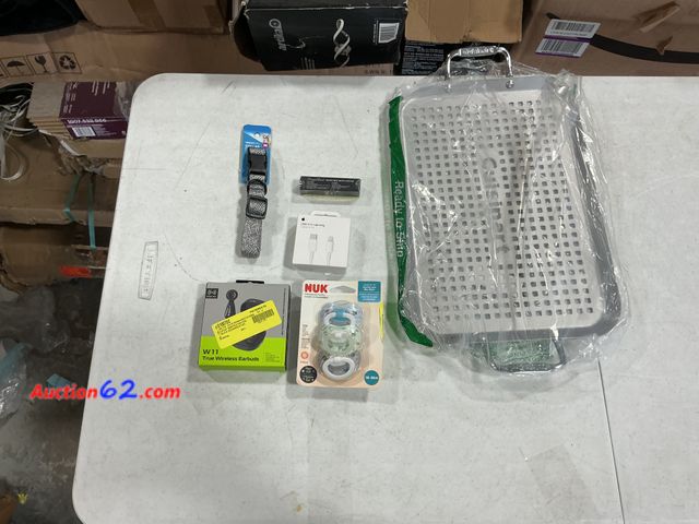 Lot 44-1121p - Mix lot of Miscellaneous items Appears New, A basic inspection has been given to this item. Sold AS-IS. See All Photo's Not Tested