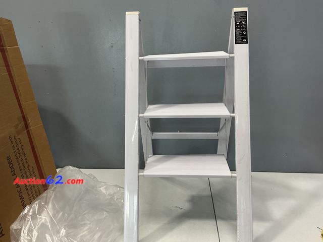 Lot 44-2559w - HISMOCAL Aluminum Alloy Ladder Appears New, A basic inspection has been given to this item. Sold AS-IS. Not Tested See All Photo's