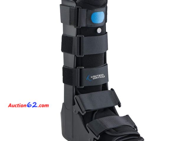 Lot 44-1182o - United Ortho Air Cam Walker Fracture Boot, Medium, Black Not Tested See All Photo's Appears New, A basic inspection has been given to this i...