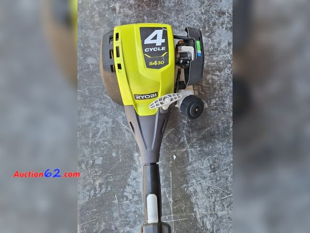 Lot 44-7399o - RYOBI 4 cycle S430 curved shaft gas string trimmer E-Commerce Return, A basic inspection has been given to this item. Sold AS-IS. Used