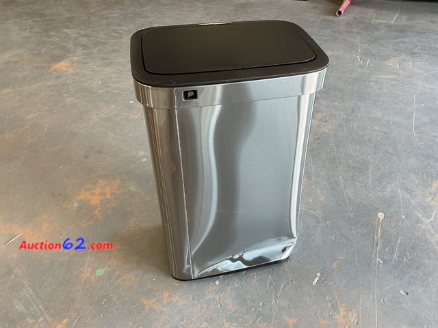 Lot 44-4025a - Motion Wastebasket Without Liner - Brightroom™ See All Photo's Not Tested E-Commerce Return, A basic inspection has been given to this item....