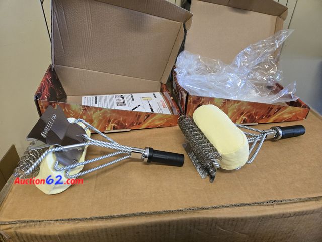 Lot 44-6704b - Lot of 2 BBQ Grill Brush Bristle Free for Outdoor Grill, Replaceament Brush Heads for Dalllean Spring Grill Brush Appears New