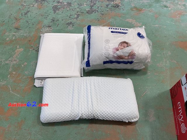 Lot 44-1577b - Martex Twin Pack Standard Pillows See All Photo's Not Tested E-Commerce Return, A basic inspection has been given to this item. Sold AS-IS.