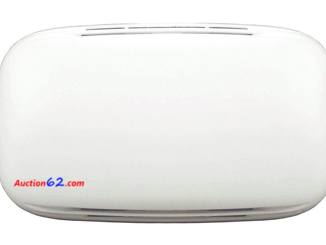 Lot 44-1610p - Newhouse Hardware CHM2 Door Chime, White Appears New, A basic inspection has been given to this item. Sold AS-IS.