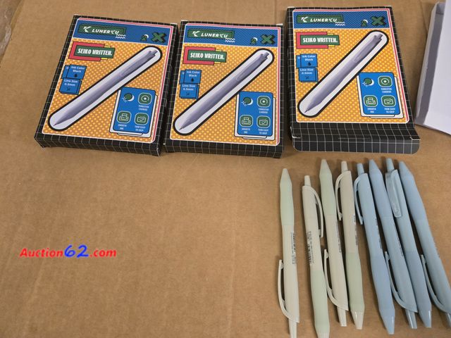 Lot 44-6547t - Lot of 3 LUNERKU Retractable Gel Ink Pens: 8pcs Black Ink 0.5mm (Fine) Pen Comfort Grip Stylish Barrel Smooth Writing Appears New, A basic i...