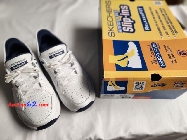 Lot 44-2031i - 1 Men's Hands Free Slip Ons Skechers relaxed fit with Air cooled Memory Foam insole sneakers. Mens size 10 extra wide fit. Only worn inside ...