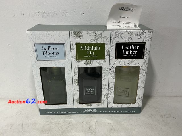 Lot 44-638j - Reed Diffuser Set Saffron Blooms Midnight Fig Leather Ember
 See All Photo's Appears New, A basic inspection has been given to this item. So...