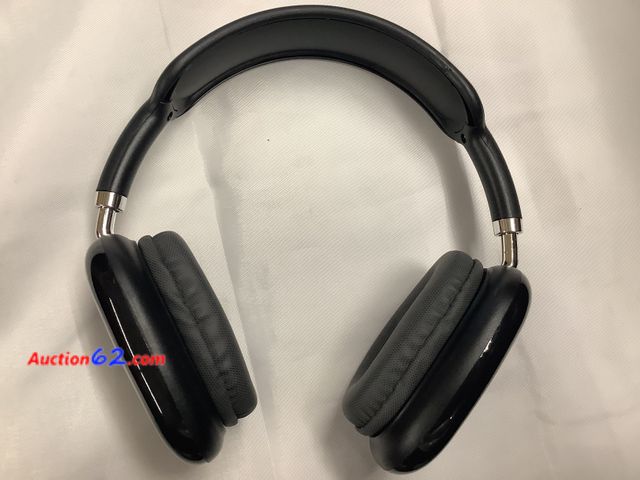 Lot 44-6185w - P9 Bluetooth Headphones, adopts 50mm-HiFi Dynamic Coil Speaker with high dynamic sensitivity, BLACK, NEW. Box has damage not the product  Se...