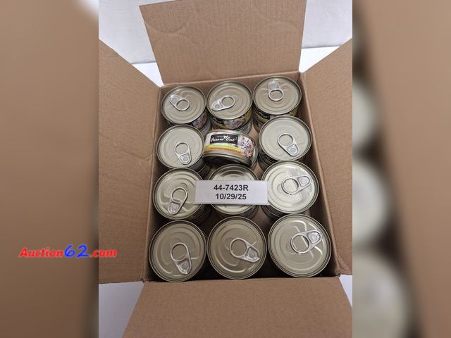 Lot 44-7423r - Fussie Cat Premium Tuna with Smoked Tuna formula in aspic,  2.82 oz., pack of 24  Appears New, A basic inspection has been given to this ite...