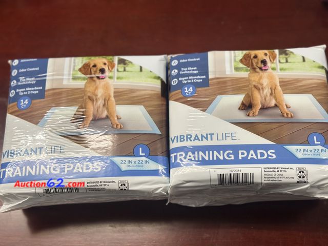 Lot 44-6123o - 2 packs of 14 vibrant training pads size 22x22 See All Photo's Not Tested Never opened, Factory Sealed