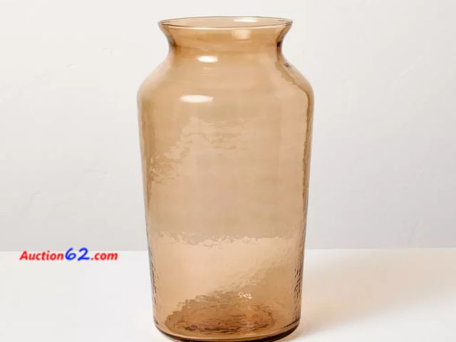 Lot 44-1608b - Tan Glass Decorative Flower Vase - Hearth &amp; Hand™ with Magnolia Appears New, A basic inspection has been given to this item. Sold AS-IS....