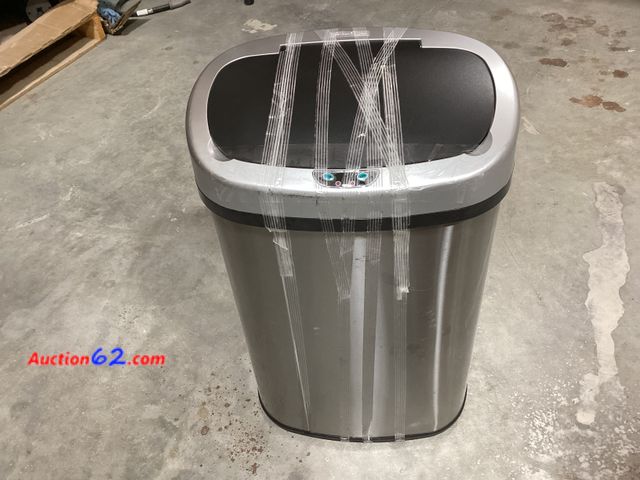 Lot 44-215b - Trash Can  2. E-Commerce Return, A basic inspection has been given to this item. Sold AS-IS. 5. Not Tested