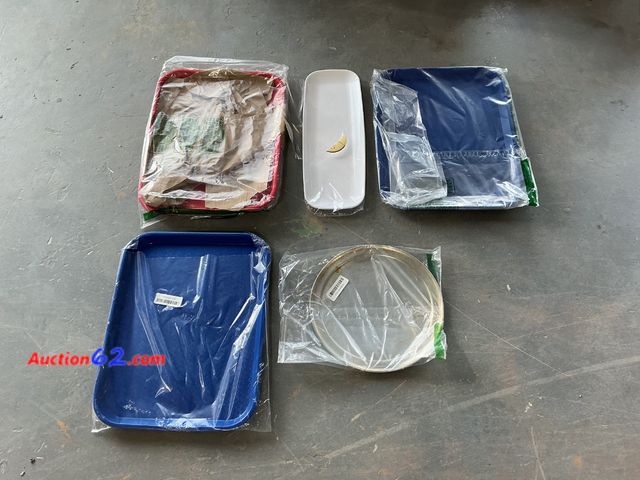 Lot 44-4081a - Lot of 5 Various Serving Trays See All Photo's E-Commerce Return, A basic inspection has been given to this item. Sold AS-IS. Not Tested