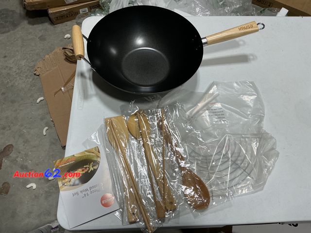 Lot 44-146a - IMUSA 7pc Carbon Steel Nonstick Wok Set with Bamboo Kitchen Tools, Black See All Photo's E-Commerce Return, A basic inspection has been give...
