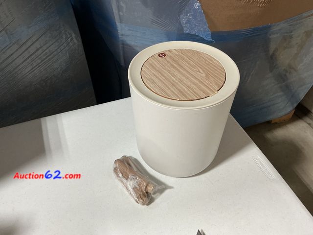 Lot 44-329 - Trash can，7Liter/1.8 Gallon Garbage can with Press top Lid，Nordic Modern Waste Basket，Plastic Trash bin Suitable for Kitchen, Bathroom, Bedr...
