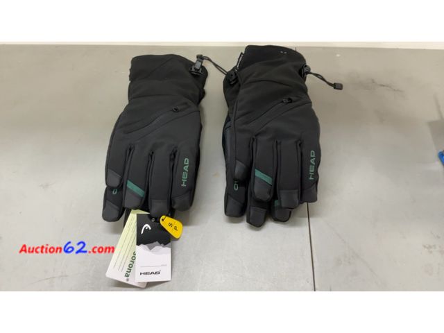 Lot 44-1672j - HEAD Ski Gloves - Black, Size S Not Tested See All Photo's E-Commerce Return, A basic inspection has been given to this item. Sold AS-IS.