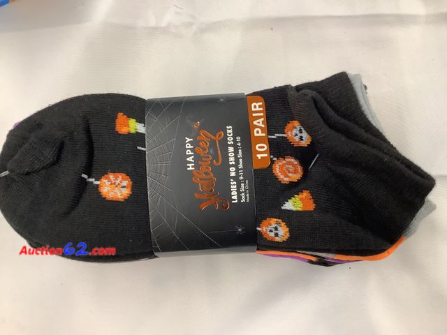 Lot 44-7548p - 10 pair Halloween socks, NEW. See All Photo's Not Tested Never opened, Factory Sealed