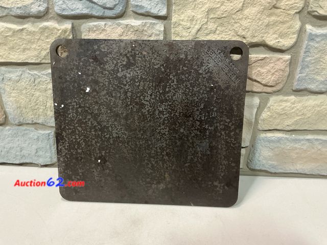 Lot 44-1777 - $100 Retail price - Blaze 14" SS Griddle Plate See All Photo's Not Tested E-Commerce Return, A basic inspection has been given to this item....