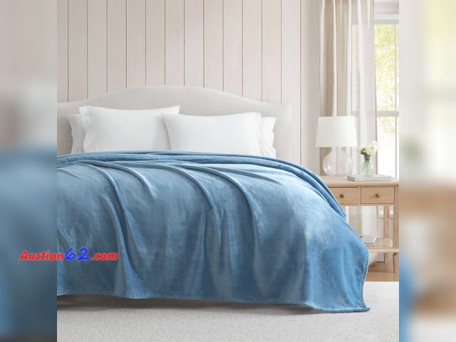 Lot 44-2607w - Martha Stewart - Twin Size Blanket, Ultra-Soft Plush Fleece Throw Blanket with Double-Needle Stitching, 350 GSM, Medium Weight Bedding for B...