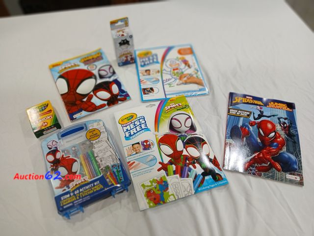 Lot 44-2110w - New Spidey colorwonder mess free coloring 18 pages and 5 markers.  30 blank color wonder coloring pages.  One Spidey stow and go activity ki...