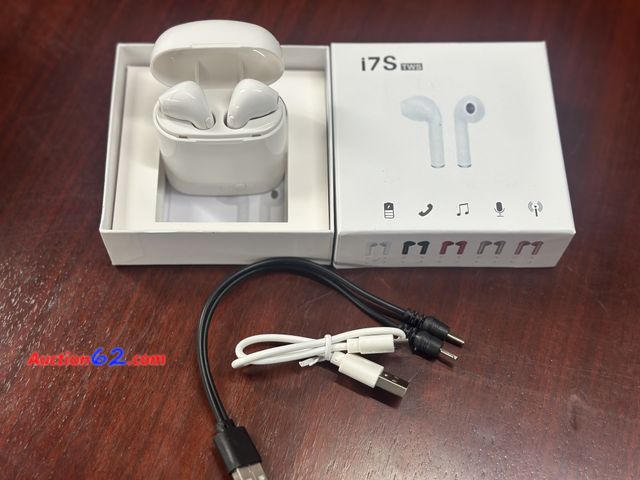 Lot 44-7544b - i7S earbuds compatible with iOS and android devices. NEW. This 1 opened for photos. See All Photo's Not Tested Never opened, Factory Sealed ...