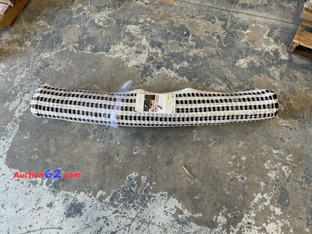 Lot 44-1165p - Lot of (1) Outdoor Rug 5’ X 7’ E-Commerce Return, A basic inspection has been given to this item. Sold AS-IS. See All Photo's Not Tested