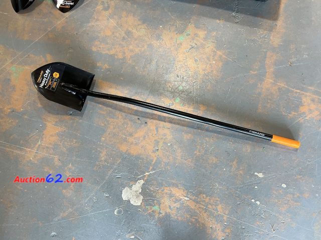 Lot 44-988e - Fiskars 57" Steel Shovel Not Tested See All Photo's Appears New, A basic inspection has been given to this item. Sold AS-IS.