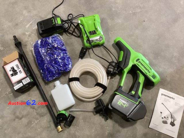 Lot 44-195p - GW 24v Pressure Washer Gun with 4ah USB Battery&amp;2A Charger Powers on, not tested further