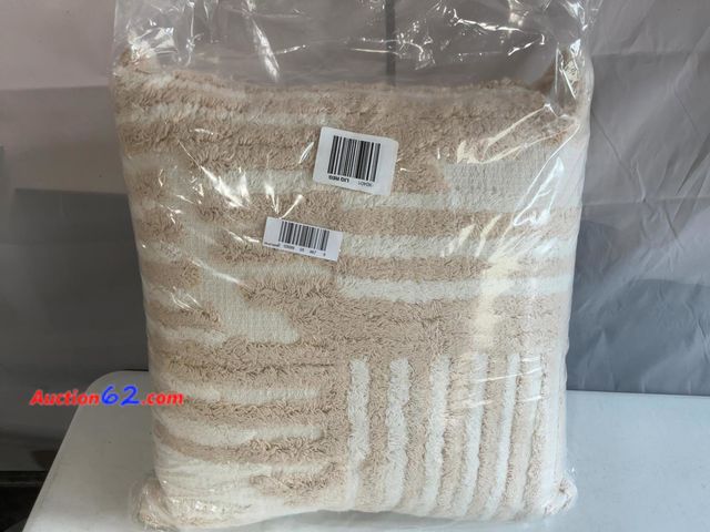 Lot 44-369M - Textured Geometric Decorative Throw Pillow Beige and White See All Photo's Appears New, A basic inspection has been given to this item. Sold...