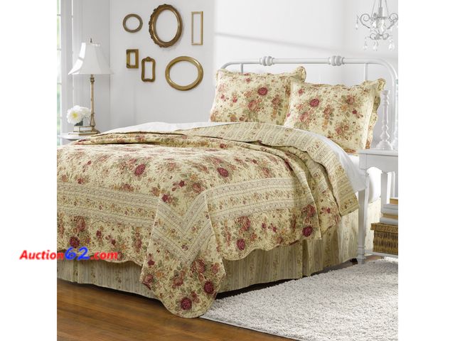 Lot 44-5551w - Greenland Home Fashions Antique Rose Ecru Quilt Set.  Full/Queen. Appears New, A basic inspection has been given to this item. Sold AS-IS.