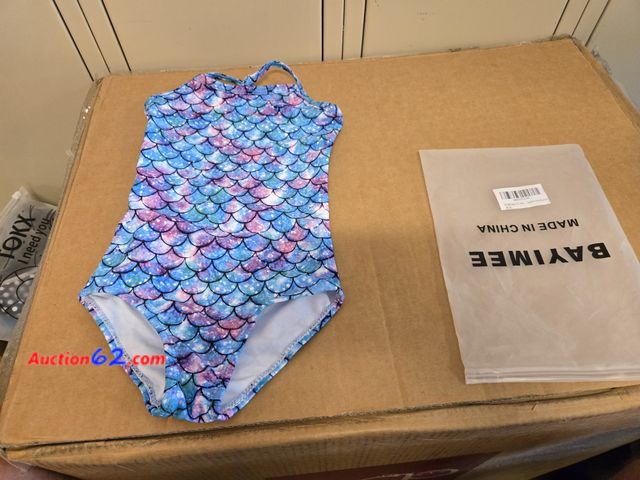 Lot 44-6763b - Size Small BAYIMEE Toddlers One Piece Swimsuit Cute Swimwear Bathing Suit Appears New
