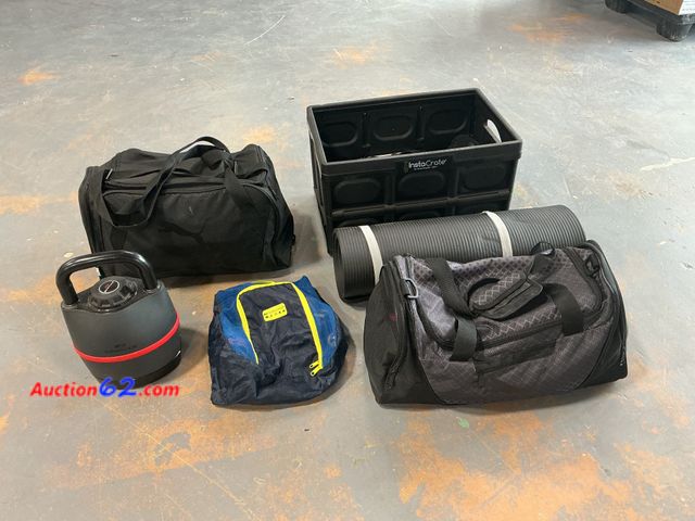 Lot 44-01w - Mix lot of Workout Equipment  E-Commerce Return, A basic inspection has been given to this item. Sold AS-IS. Used See All Photo's Not Tested