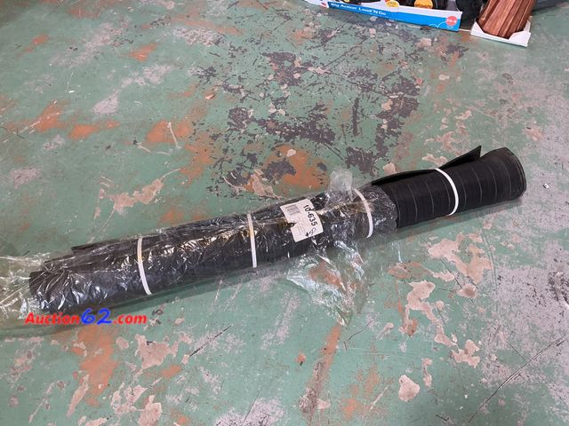 Lot 44-789b - Retail value $140- HD Bed Mat for 2017-c F250 F350 Superduty 6.5 ft.- Ripped E-Commerce Return, A basic inspection has been given to this it...