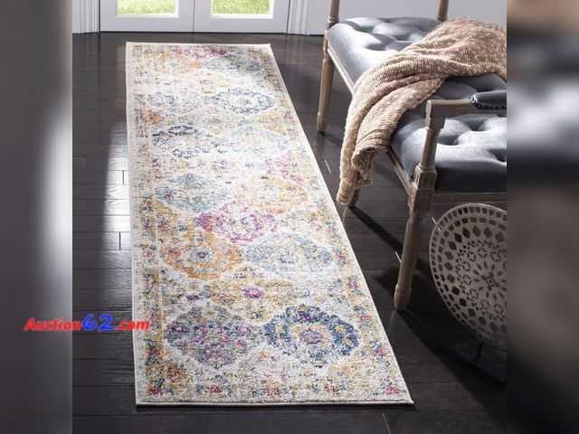 Lot 44-150z - SAFAVIEH Madison Collection Runner Rug - 2'3" x 6', Cream &amp; Multi, Boho Chic Distressed Design, Non-Shedding &amp; Easy Care, Ideal for ...