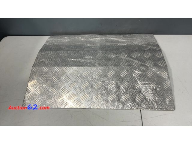 Lot 44-2538e - Aluminum Diamond Plate Ramp Step Appears New, A basic inspection has been given to this item. Sold AS-IS. Not Tested See All Photo's