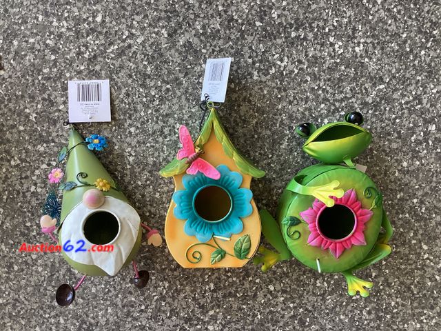 Lot 44-7746j - Lot of (3) metal bird houses.  Appears New, A basic inspection has been given to this item. Sold AS-IS. See All Photo's