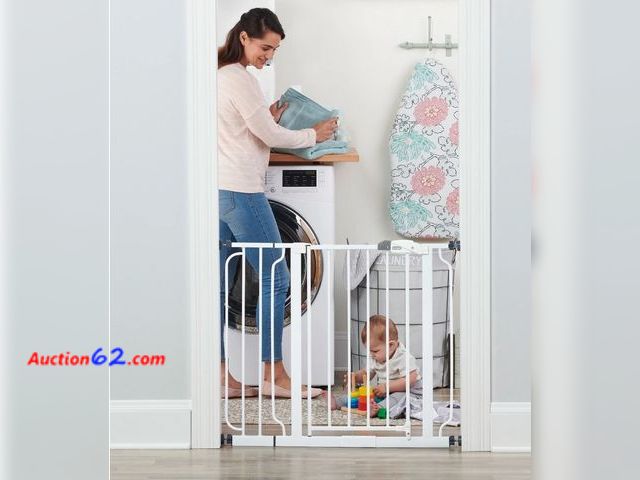 Lot 44-7346w - Regalo easy step 38.5 inch extra wide baby gate, includes 6 inch extension kit, 4 pack pressure mount kit and 4 pack wall mount kit, 29-36.5...
