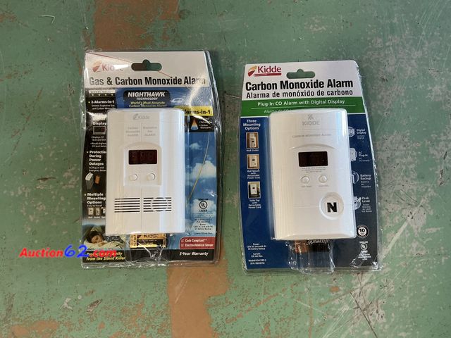 Lot 44-540p - Carbon Monoxide Alarm &amp; Gas&amp; Carbon Monoxide Alarm Appears New, A basic inspection has been given to this item. Sold AS-IS. See All ...