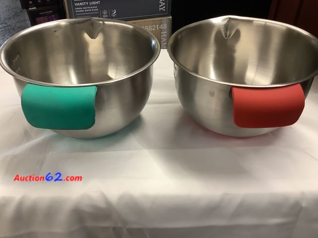 Lot 44-6093w - 2 measuring Bowls 21cm each, 1 Silver &amp; Green 1 Silver &amp; Red, New See All Photo's Not Tested Never opened, Factory Sealed