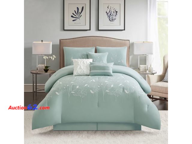 Lot 44-183m - Safina Aqua Green 7 Piece Comforter Set- Unknown Size Appears New, A basic inspection has been given to this item. Sold AS-IS. See All Photo...