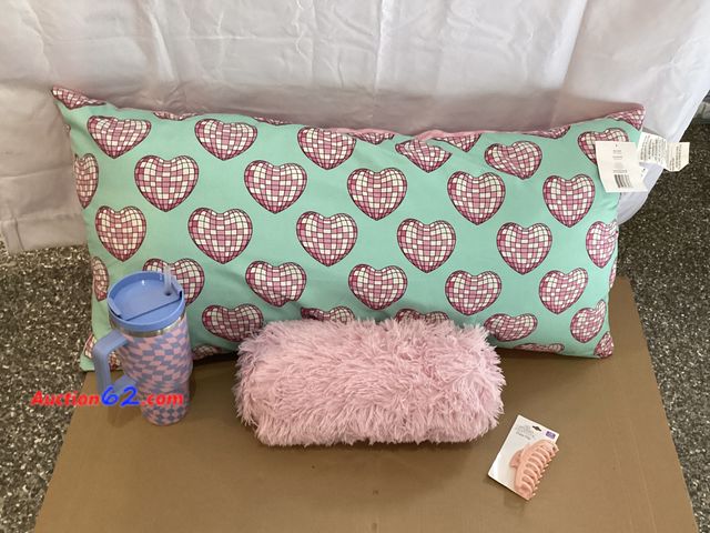 Lot 44-7739i - Lot of (1) body pillow, (1) hair clip, (1) shag bolster pillow, (1) retro checkered tumbler.  Appears New, A basic inspection has been given...