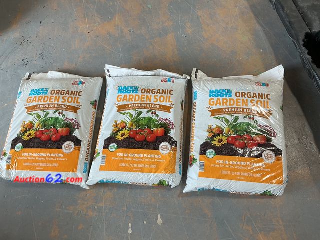 Lot 44-675m - Lot of 3 - Back to the Roots 25.7qt (1 Cubic ft) Organic Premium Blend Garden Soil Not Tested See All Photo's Appears New, A basic inspectio...