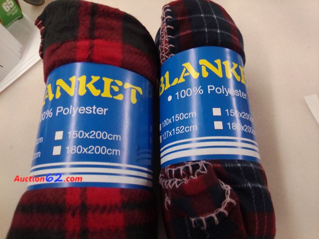 Lot 44-7550t - Lot of 2 100% polyester blankets. 127x152cm. NEW. See All Photo's Not Tested Never opened, Factory Sealed